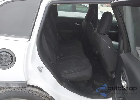 2016 Jeep Cherokee Latitude z USA, uszkodzony, nr VIN 1C4PJMCB4GW117832